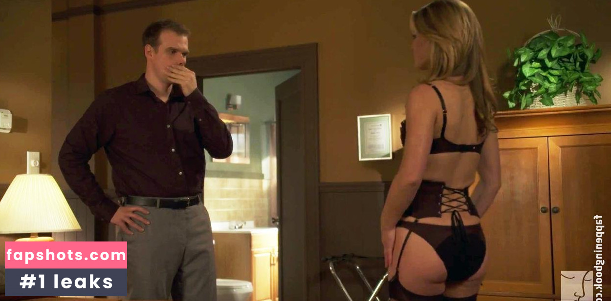 Julia Stiles gallery photo #78