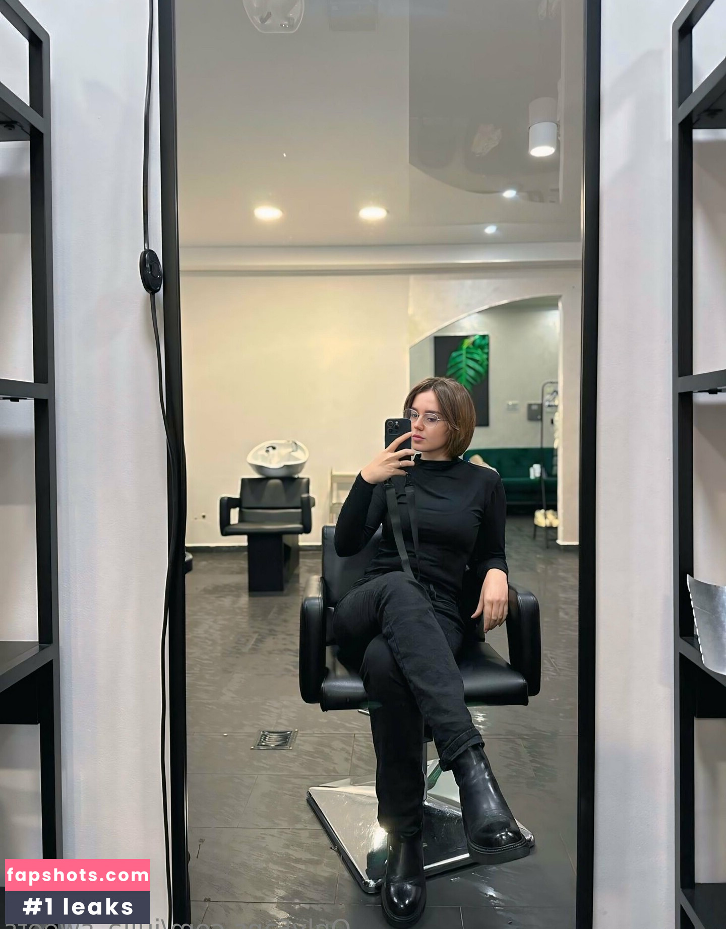 julia_sweets gallery photo #2