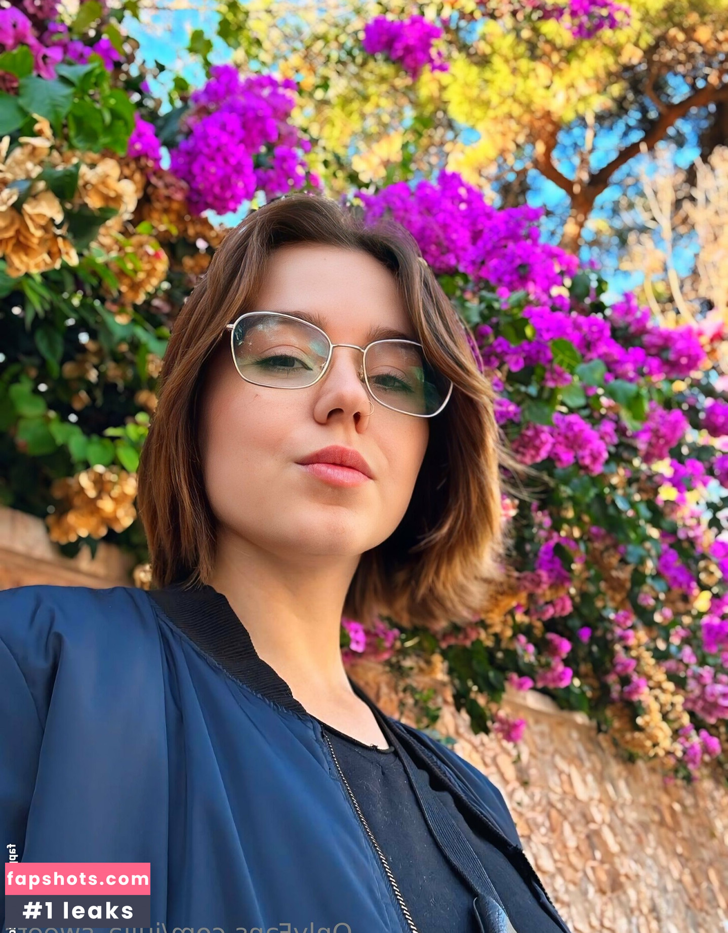 julia_sweets gallery photo #7