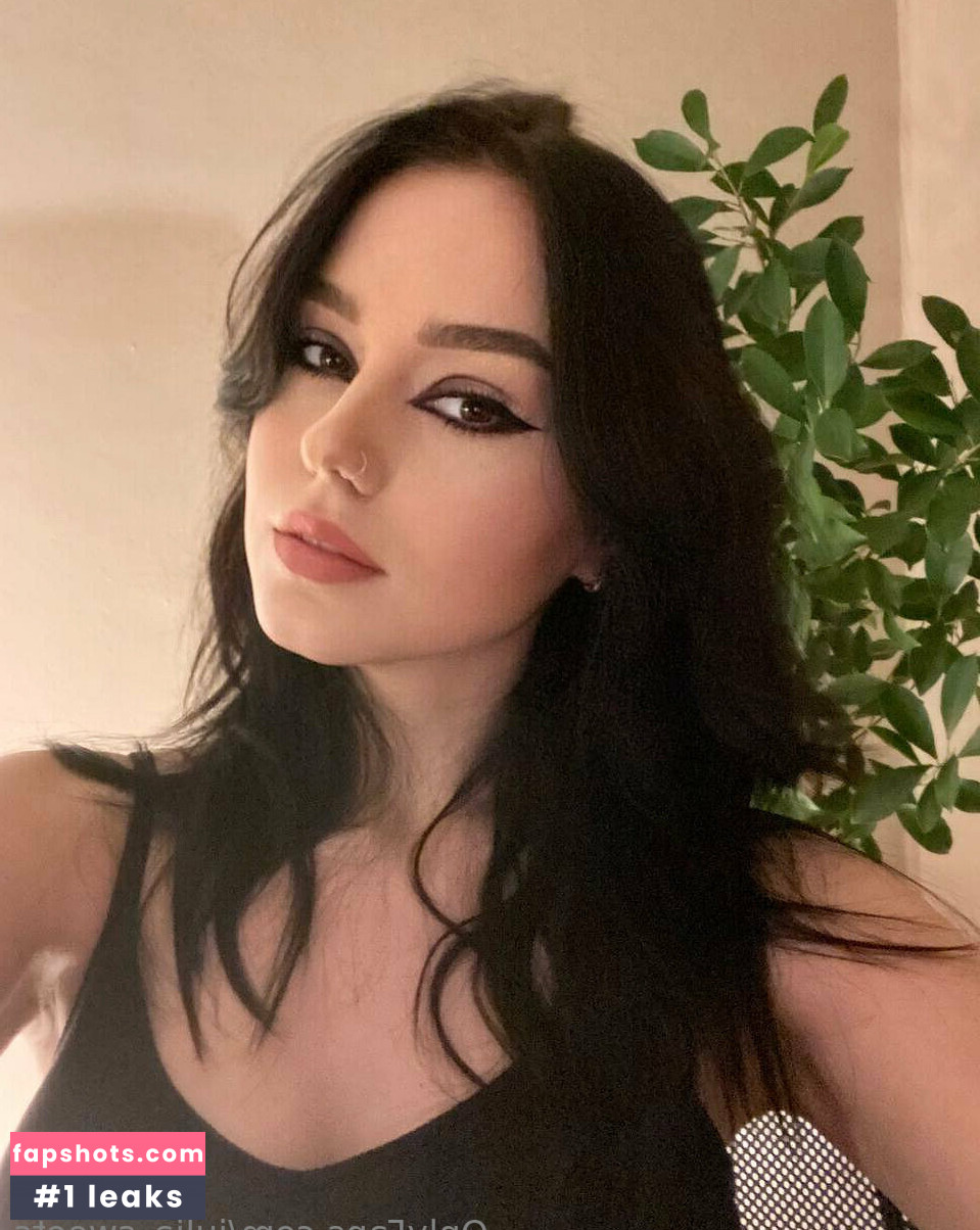 julia_sweets gallery photo #10