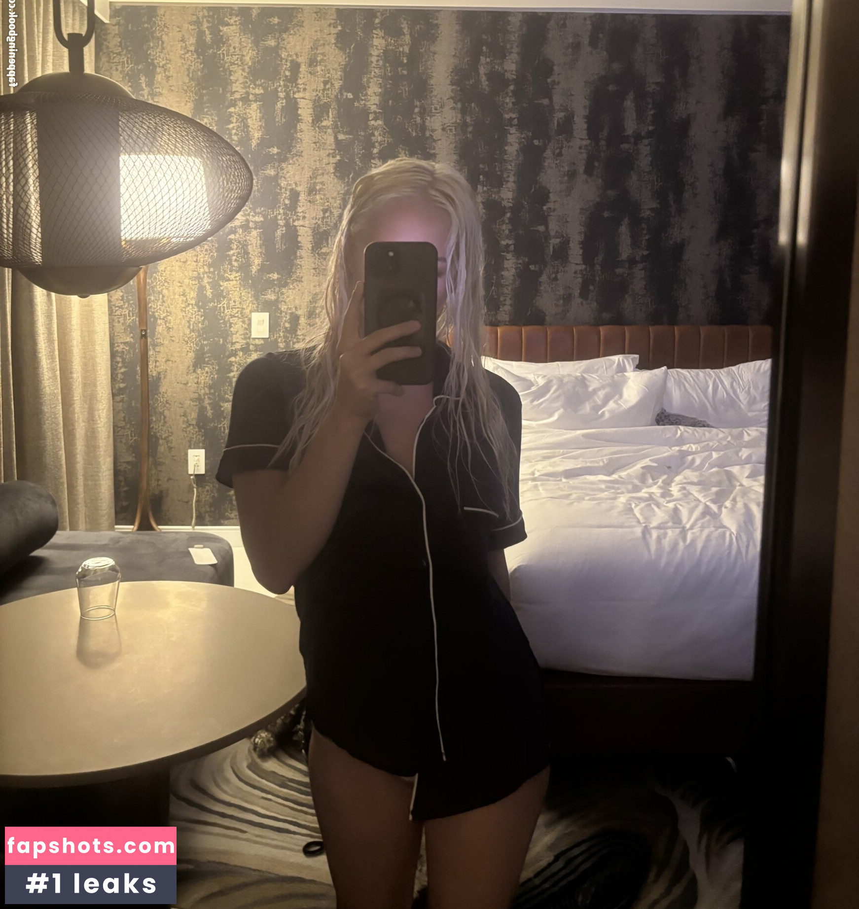 Julia Tate gallery photo #24