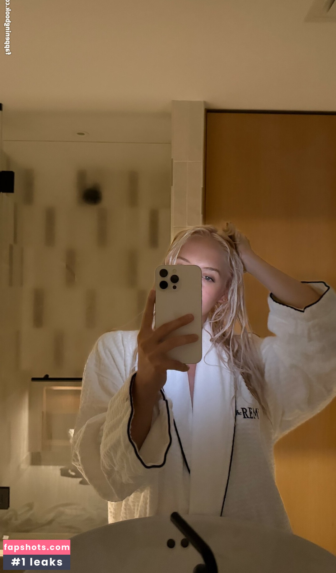 Julia Tate gallery photo #31