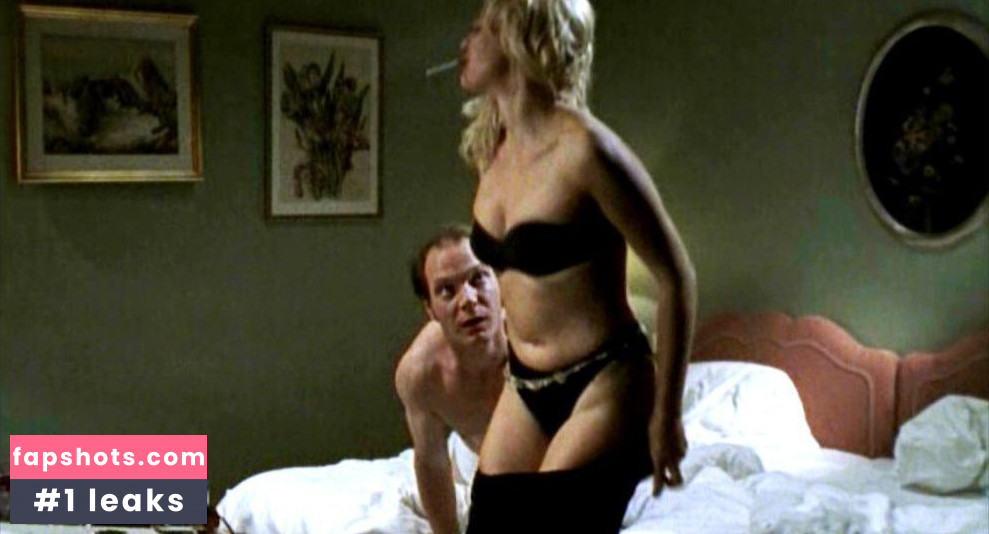 Julia Thurnau gallery photo #18