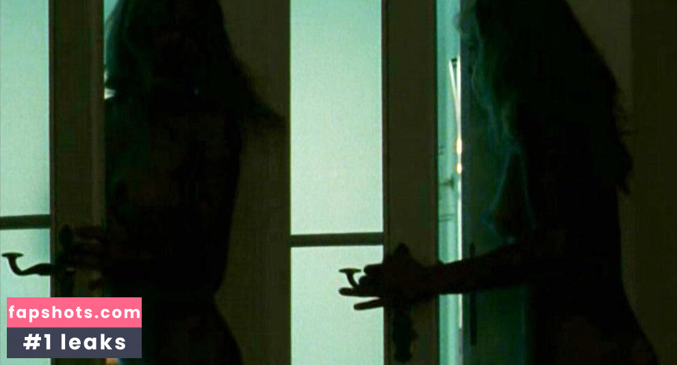 Julia Thurnau gallery photo #33