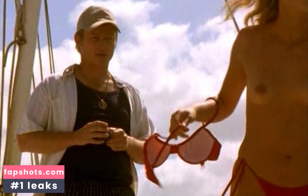 Julia Thurnau gallery photo #45