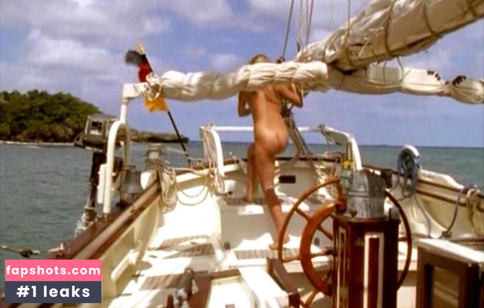 Julia Thurnau gallery photo #46