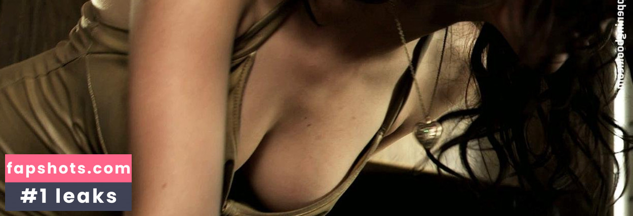 Julia Voth gallery photo #5