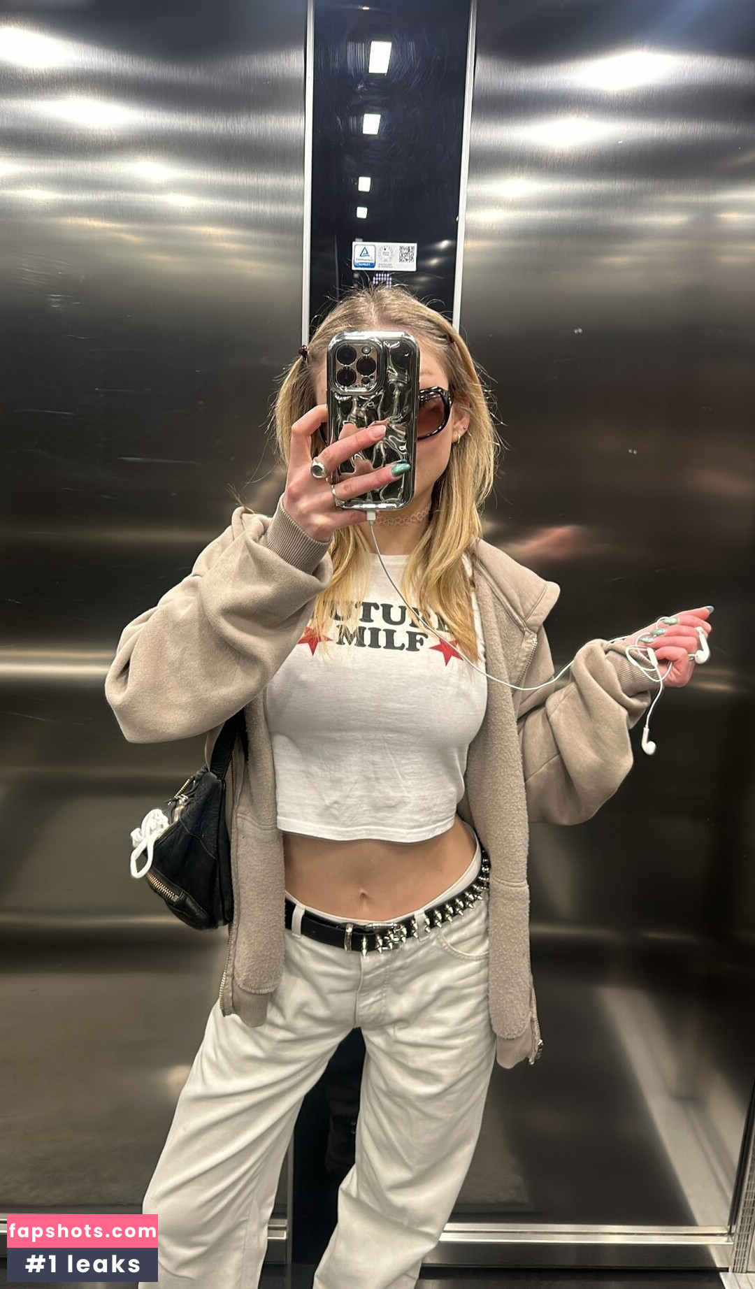 Julia Wulf gallery photo #107