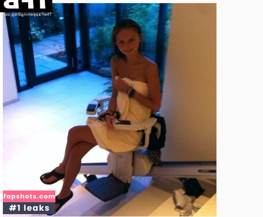 Julia Wulf gallery photo #133