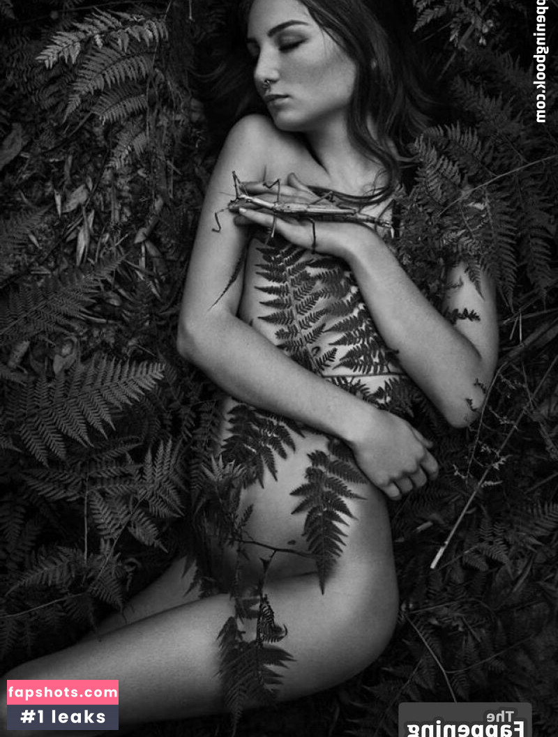 Julia Wulf gallery photo #44