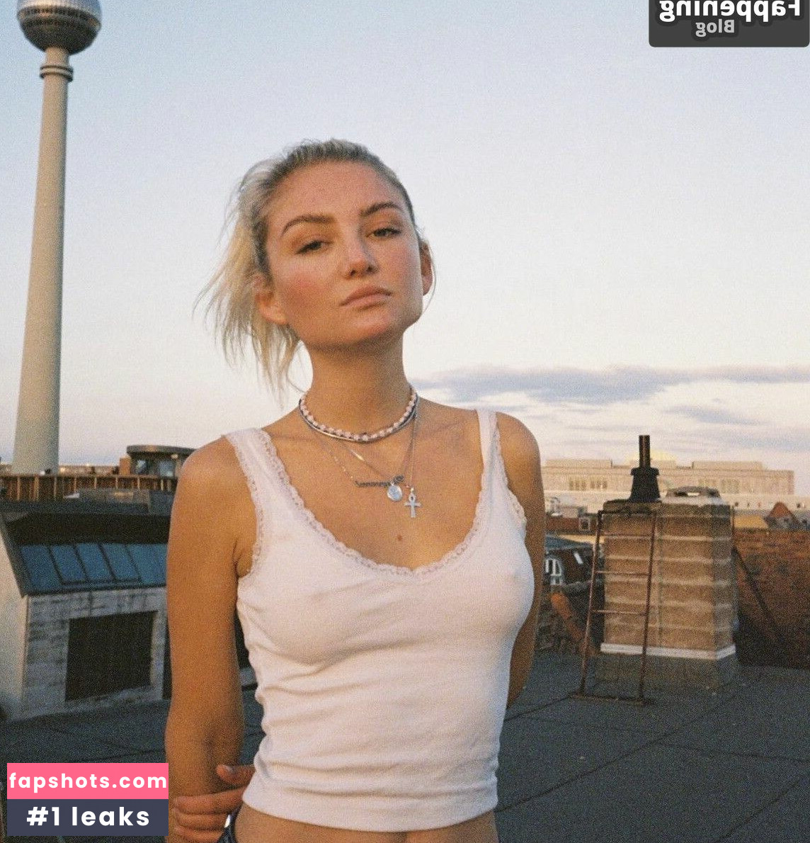 Julia Wulf gallery photo #61