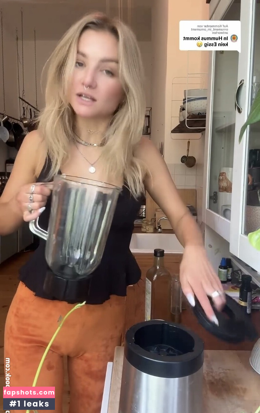 Julia Wulf gallery photo #72