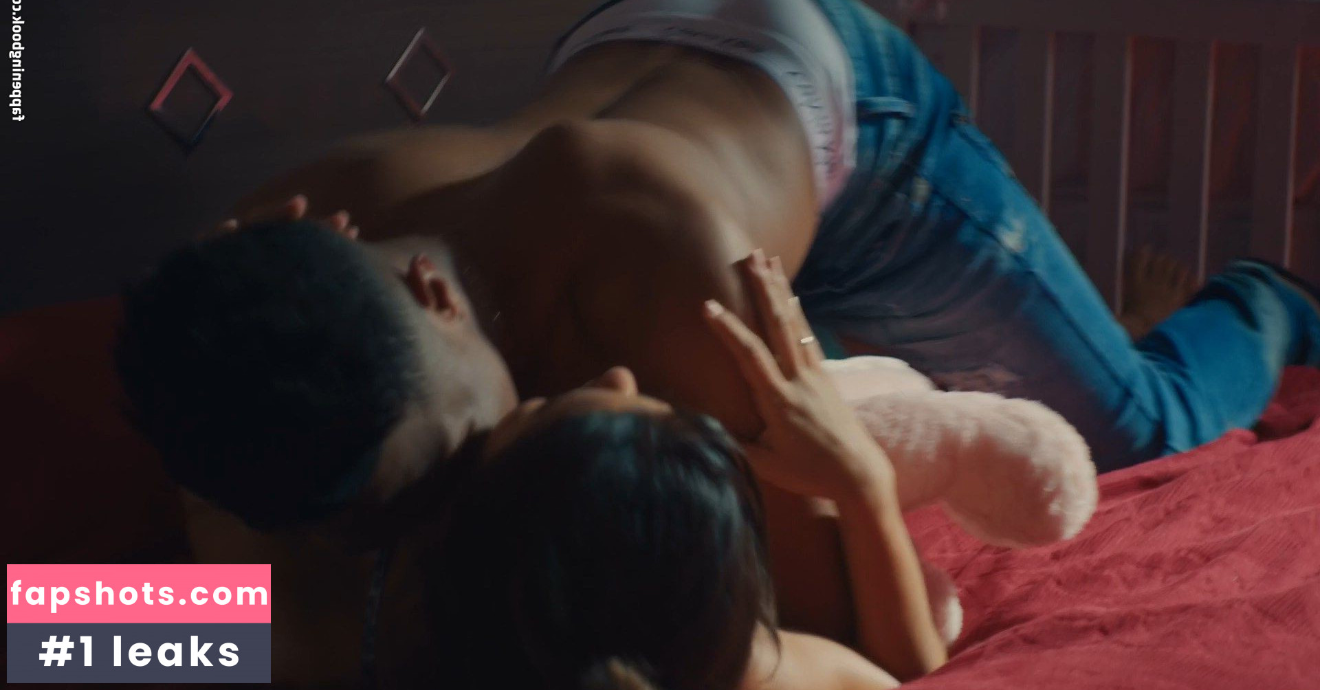 Julia Yamaguchi gallery photo #6