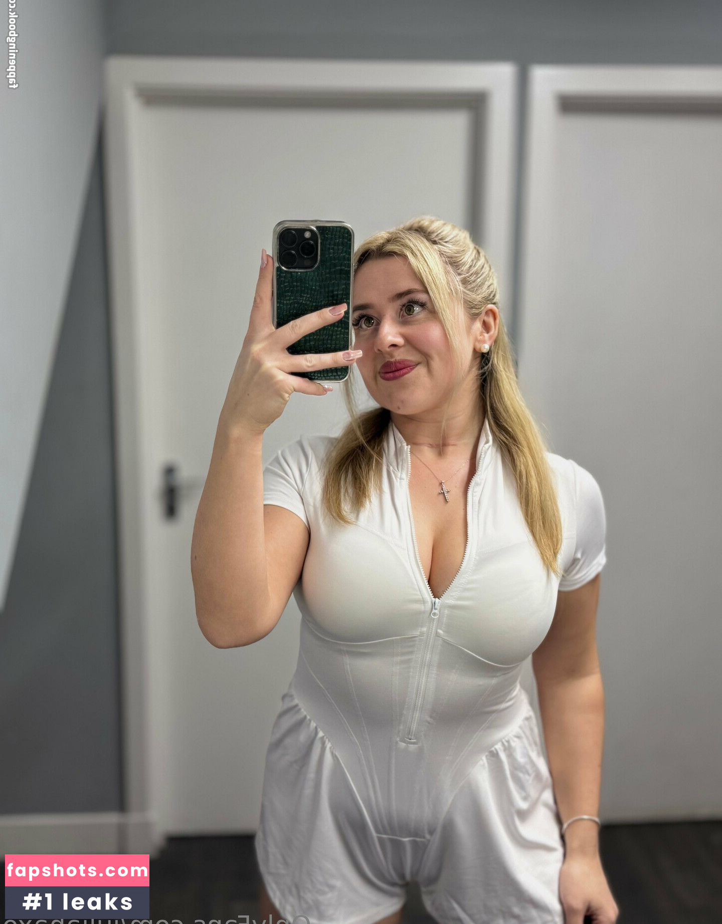 juliahaxo gallery photo #12