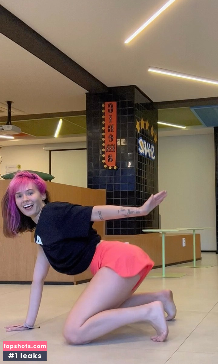 Juliakbarni gallery photo #24