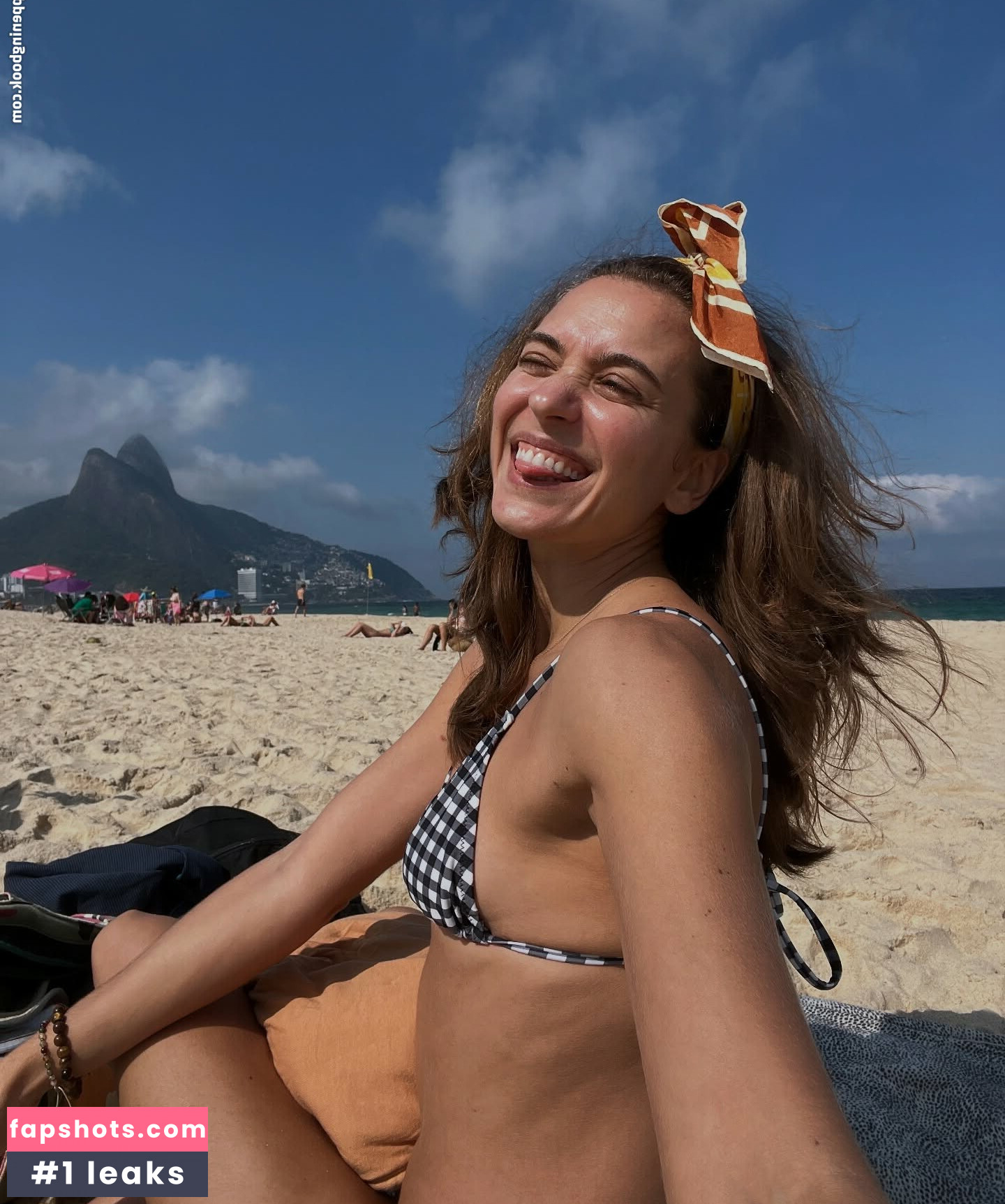 Juliana Boller gallery photo #11