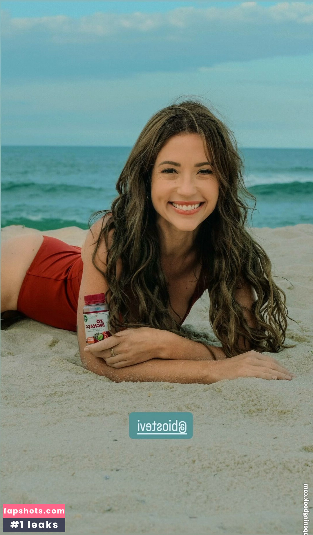 Juliana Didone gallery photo #6