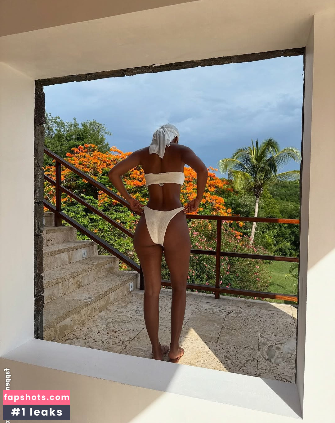 Juliana Nalu gallery photo #12