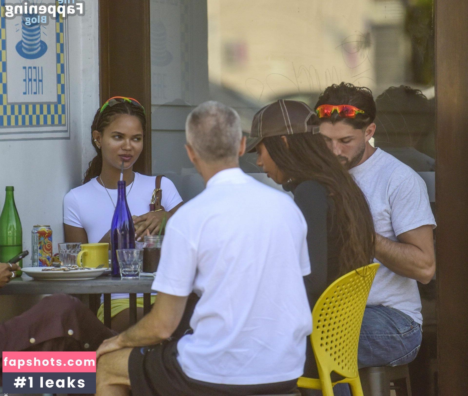 Juliana Nalu gallery photo #35