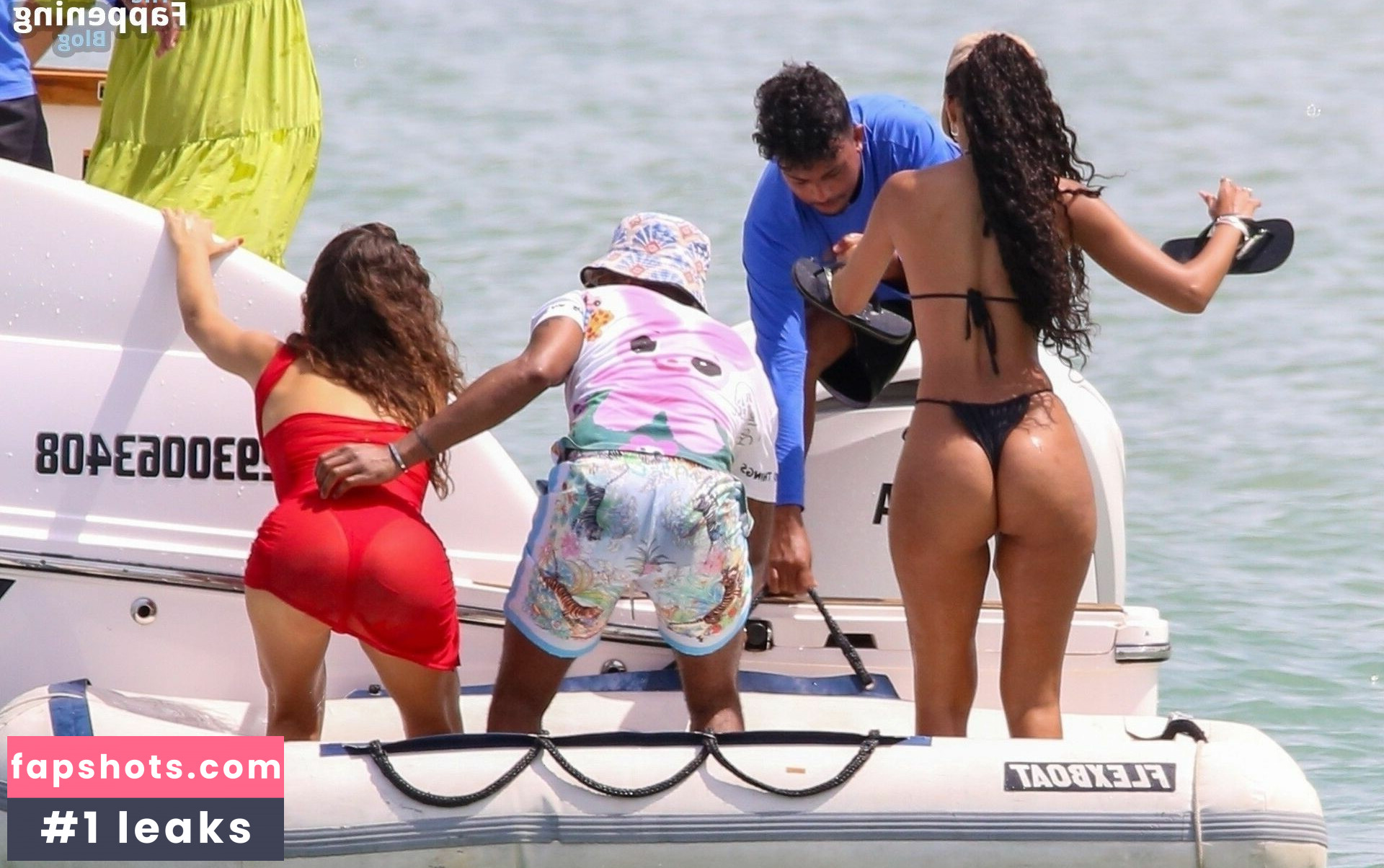 Juliana Nalu gallery photo #54