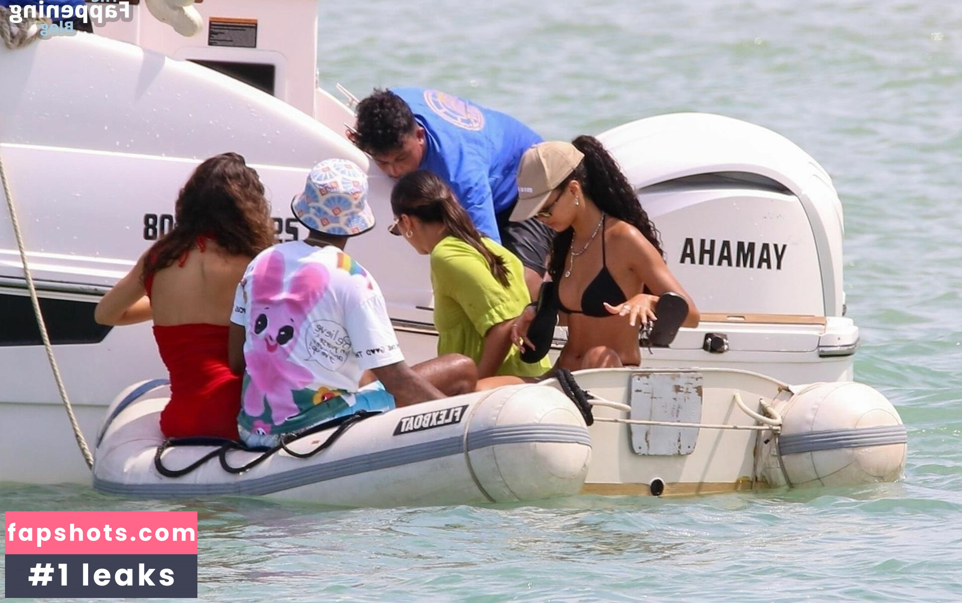 Juliana Nalu gallery photo #59