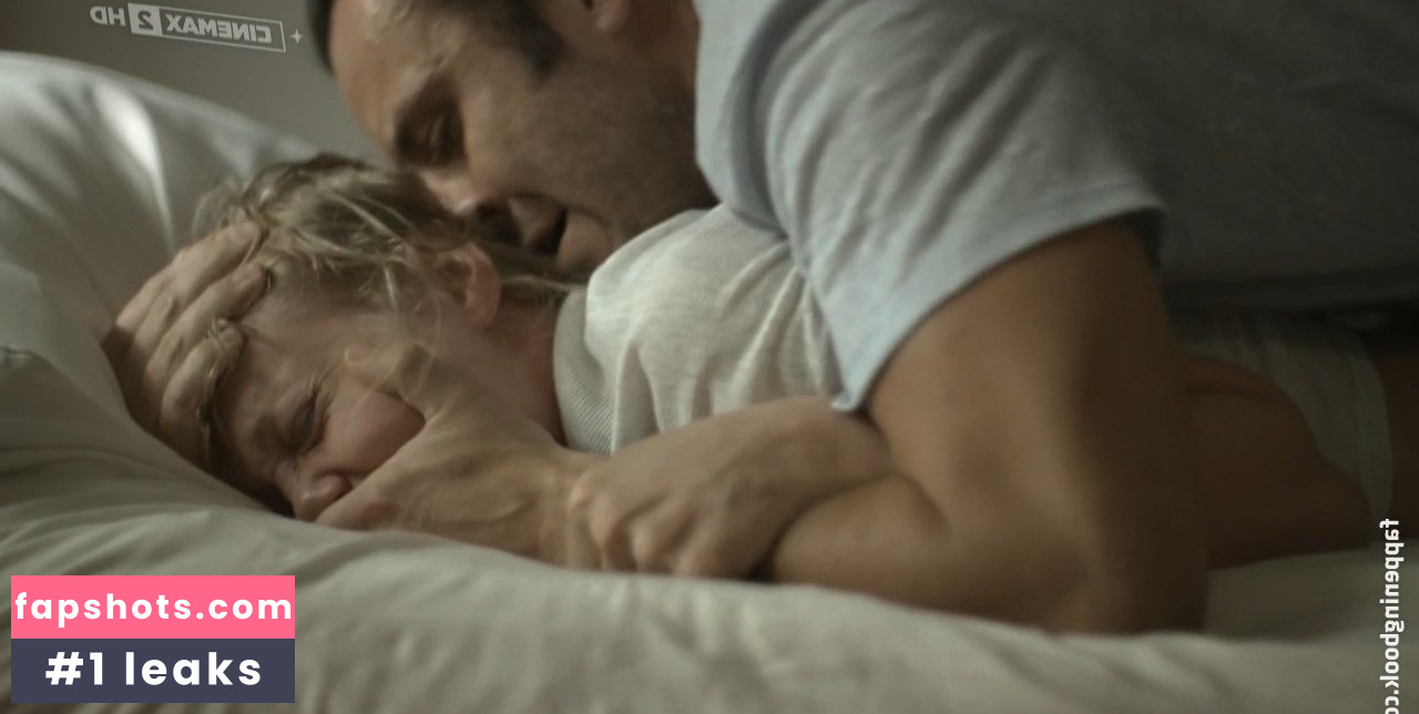 Juliana Olhova gallery photo #4