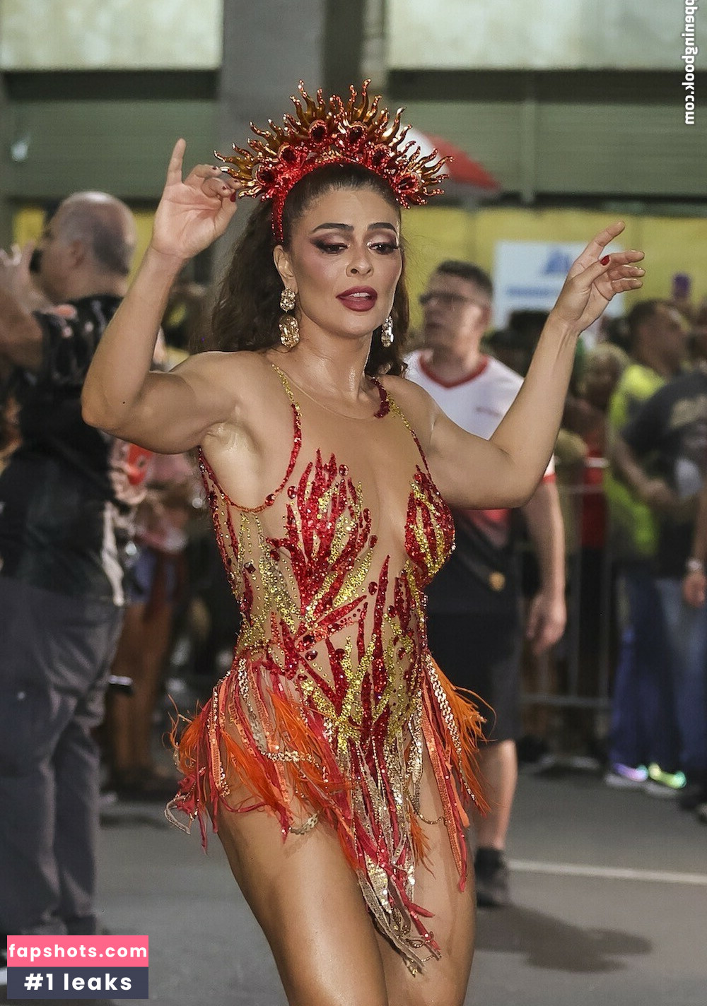 Juliana Paes gallery photo #16