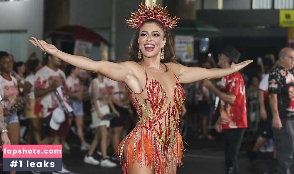 Juliana Paes gallery photo #17