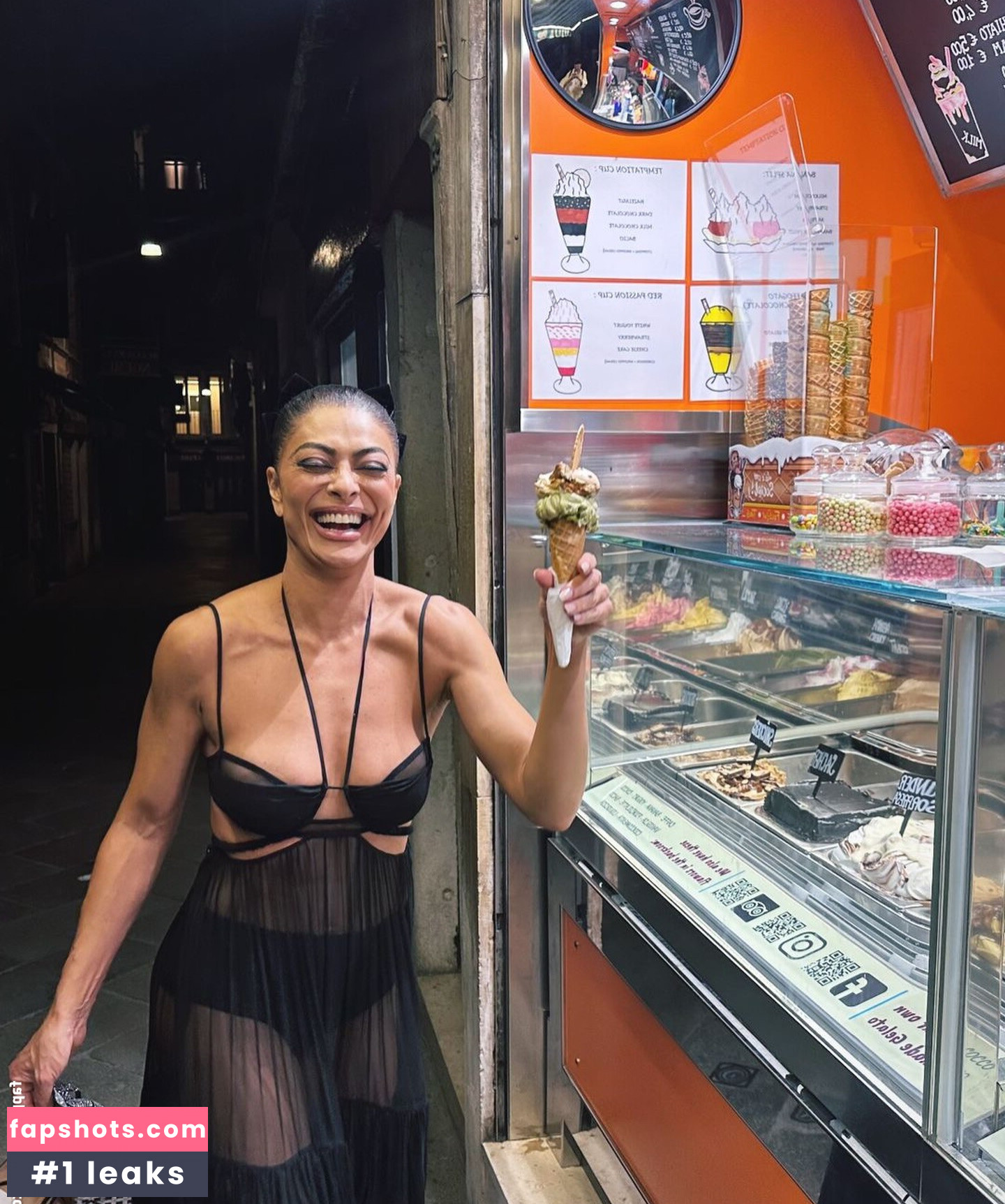 Juliana Paes gallery photo #55