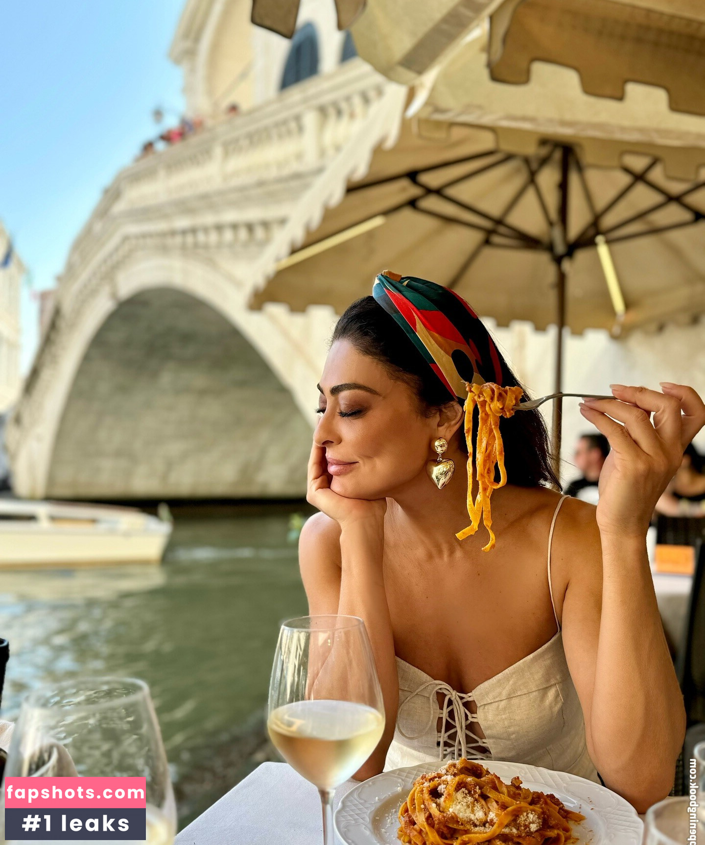 Juliana Paes gallery photo #56