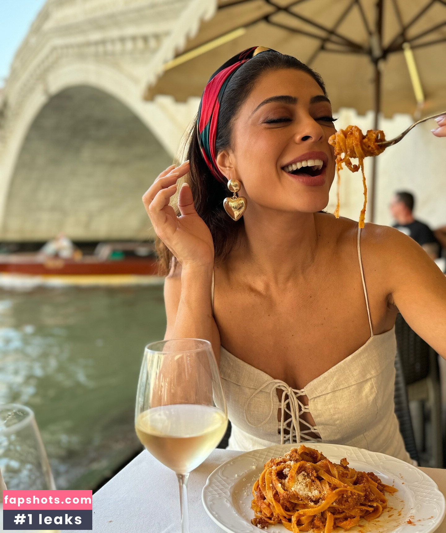 Juliana Paes gallery photo #58