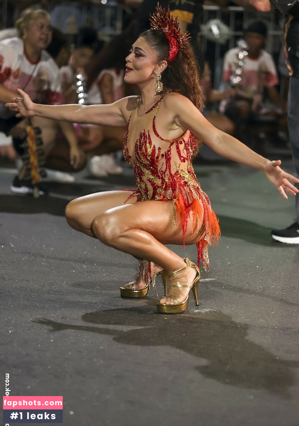 Juliana Paes gallery photo #10