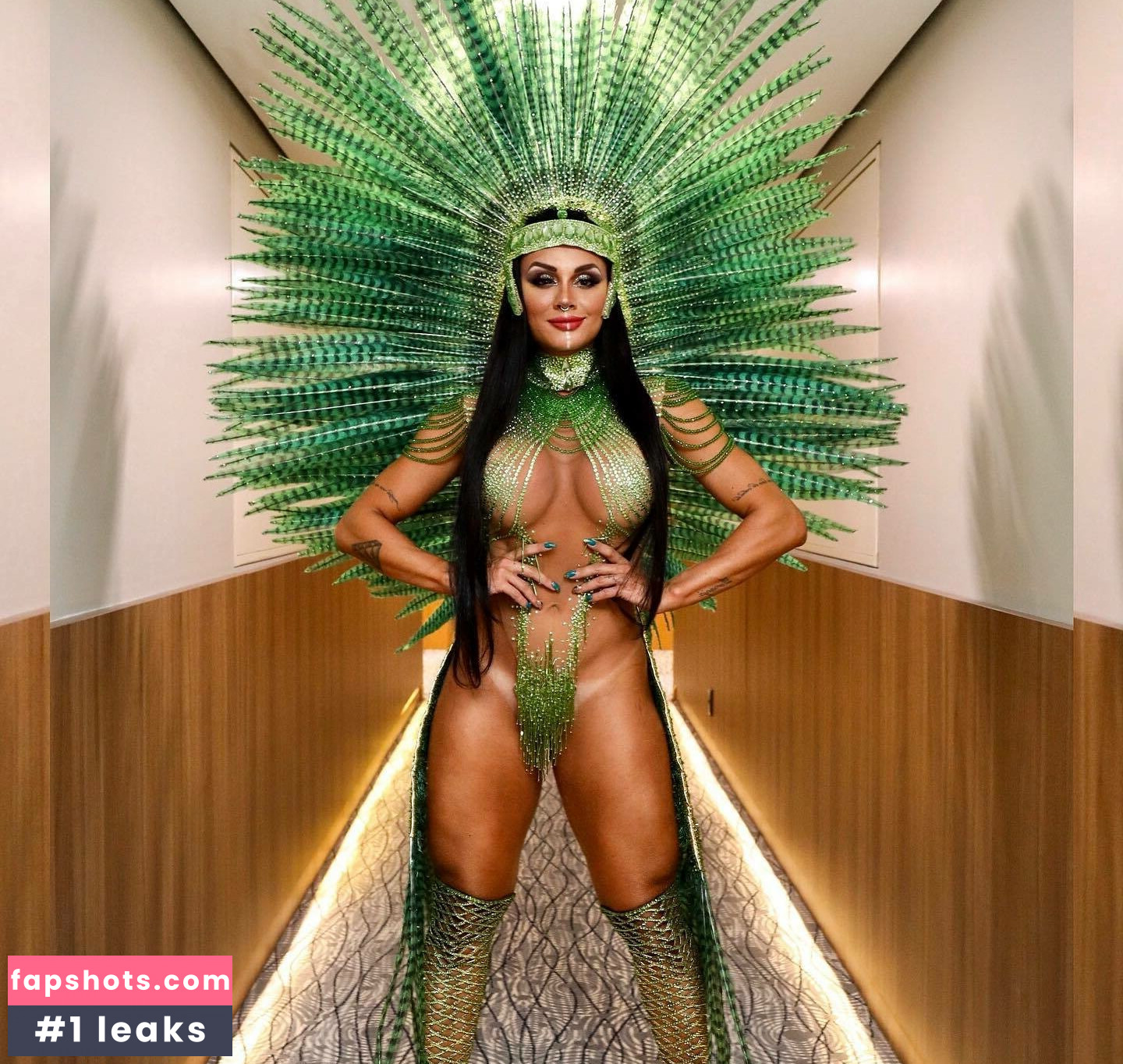 Juliana Salimeni gallery photo #154