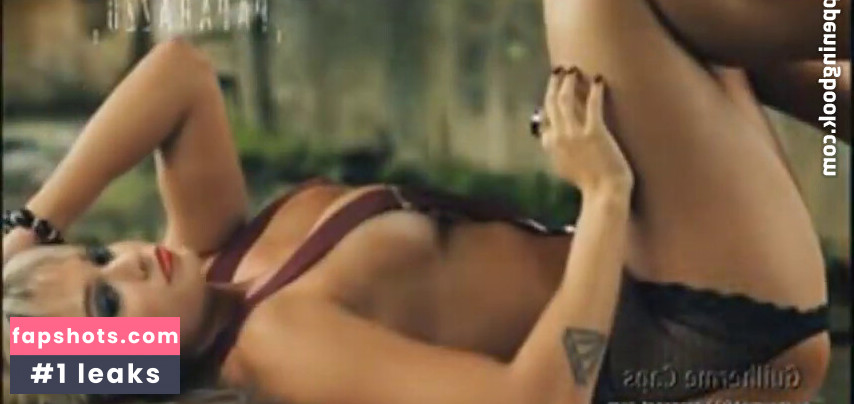 Juliana Salimeni gallery photo #30