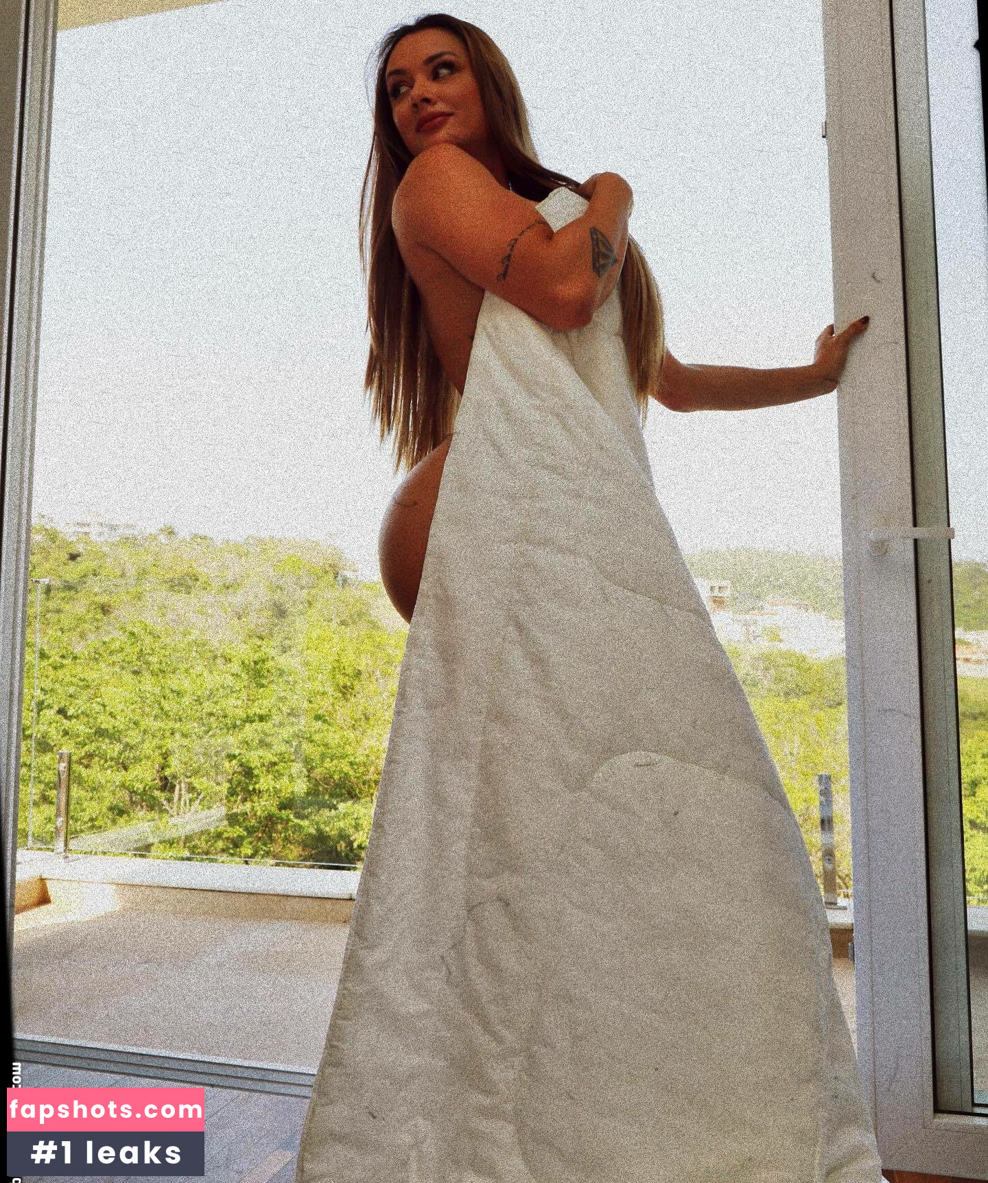 Juliana Salimeni gallery photo #88