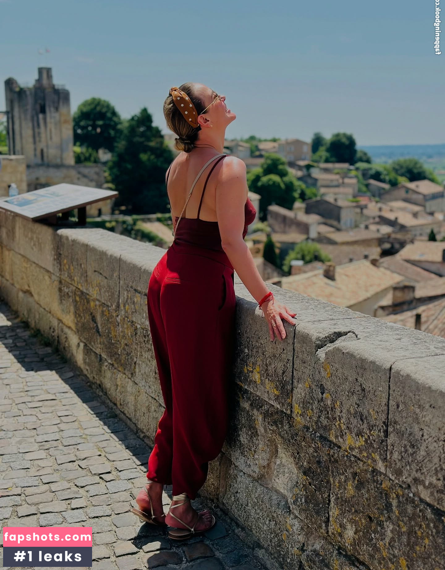 Juliana Silveira gallery photo #5