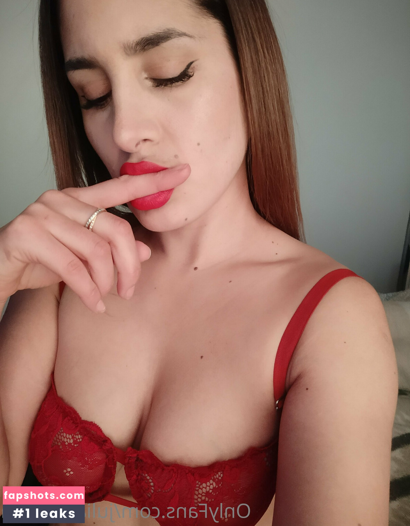 juliana_vega gallery photo #19