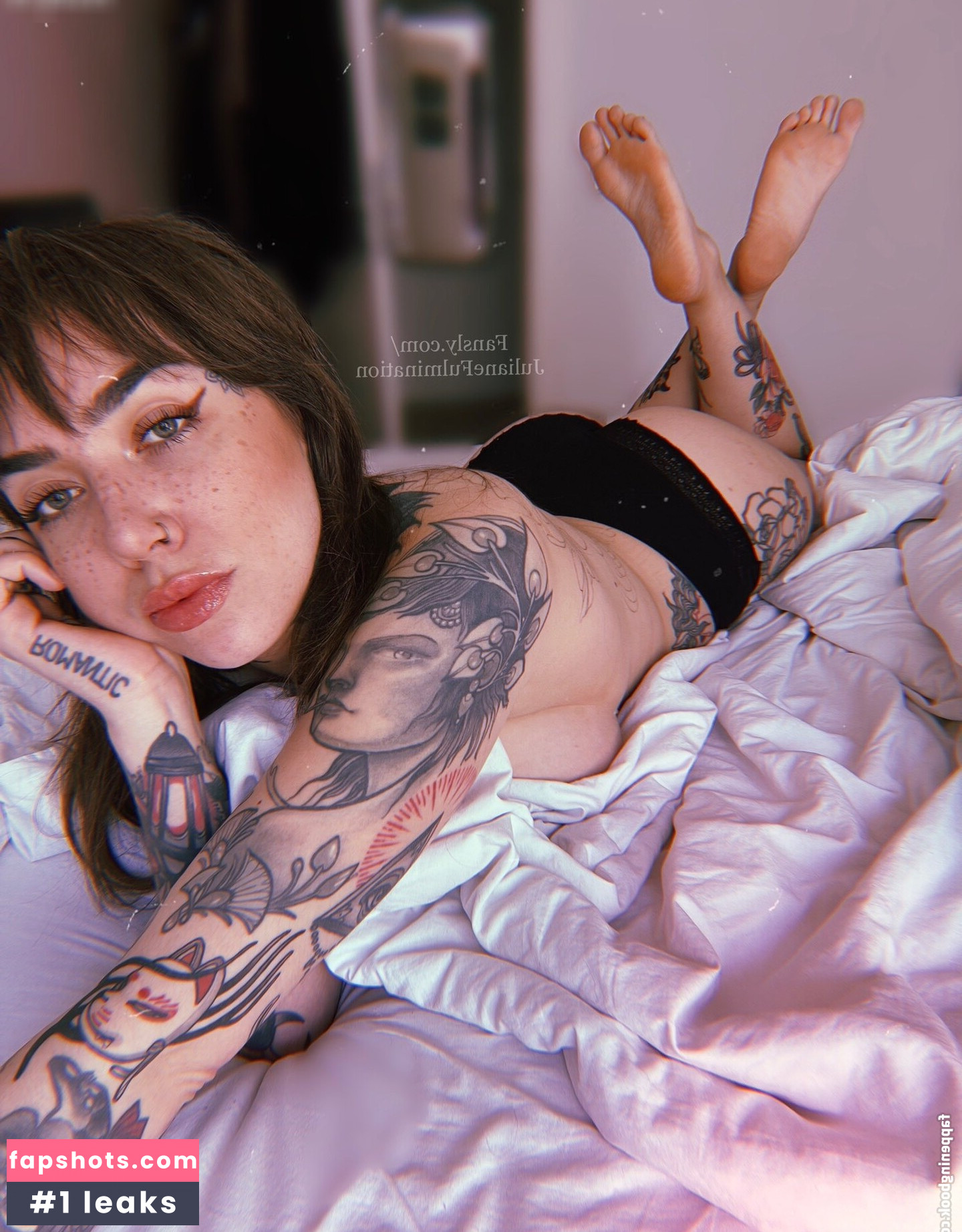 Juliane Fulmination nude babe gallery