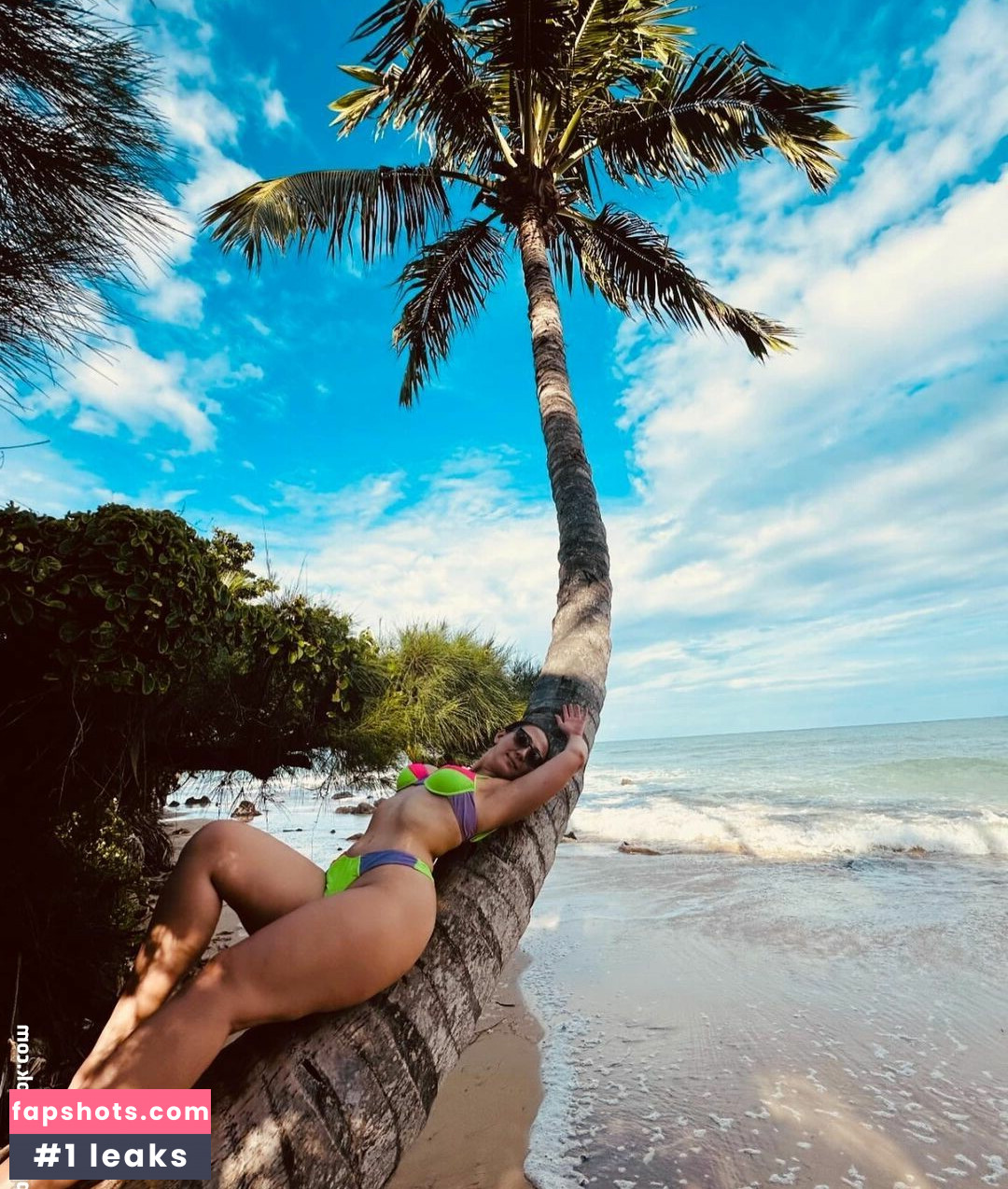 Juliane Massaoka Nude Leaks OnlyFans Photos #4 - Fapshots