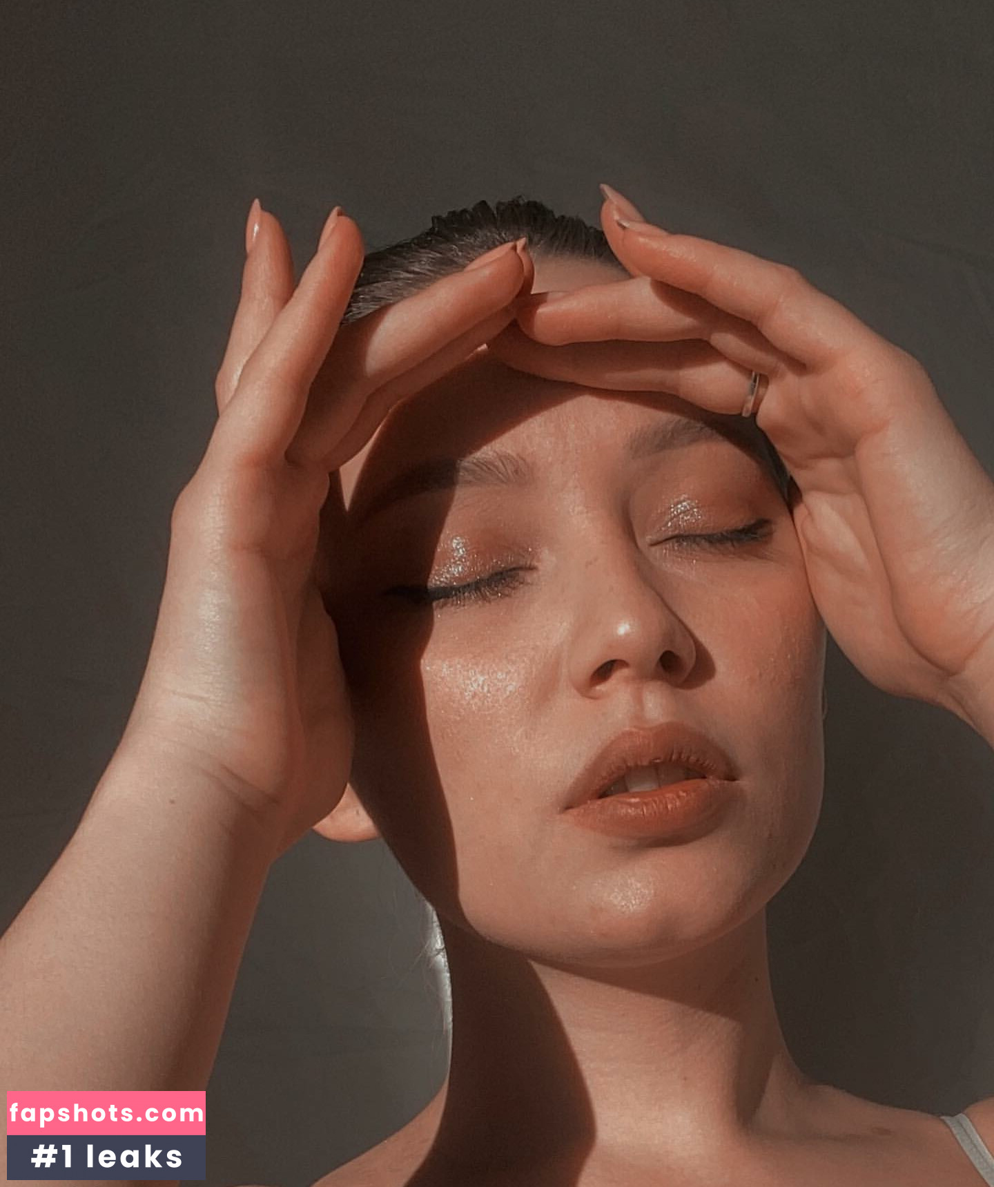 Julianna gallery photo #15