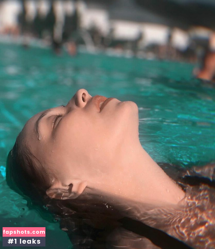 Julianna gallery photo #9