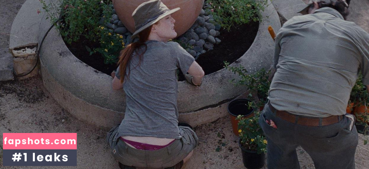 Julianne Moore gallery photo #87