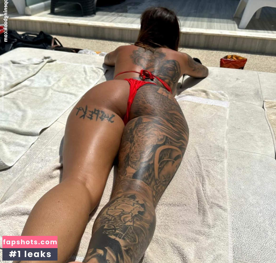 Julie Bischoff nude babe gallery