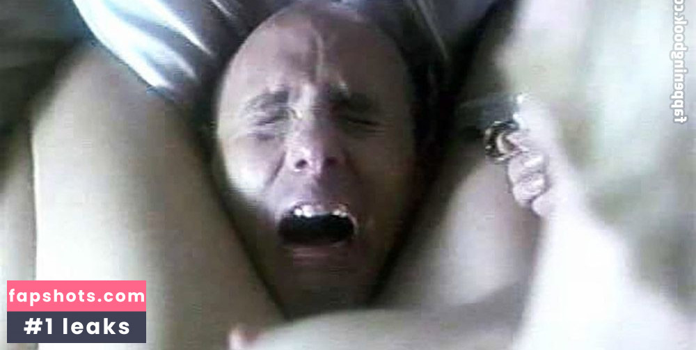 Julie Bowen nude babe gallery