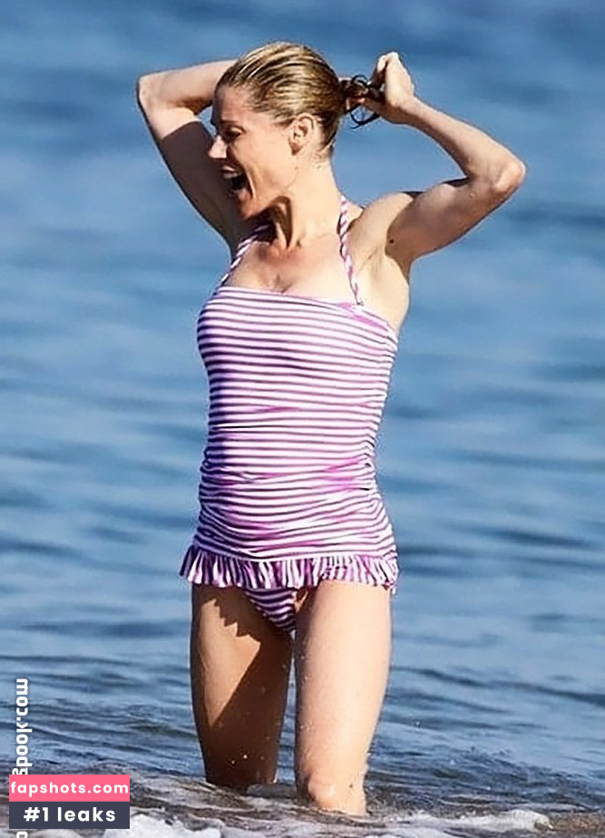 Julie Bowen gallery photo #79