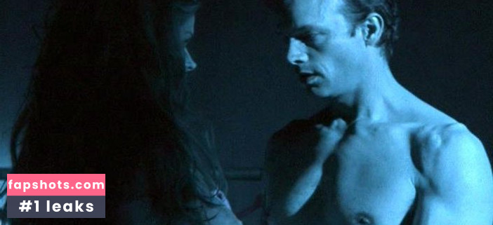 Julie Cialini gallery photo #3