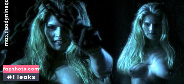 Julie Cialini gallery photo #4