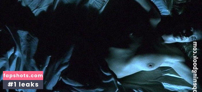 Julie Cialini gallery photo #6