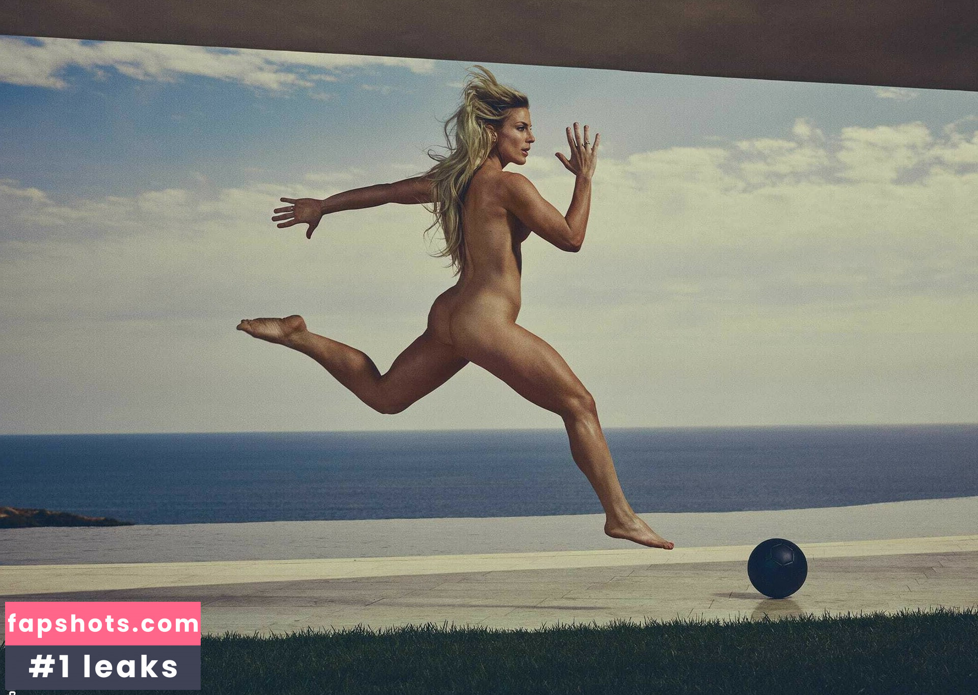 Julie Ertz Nahé úniky fotek pouze od fanoušků #3 - Fapshots