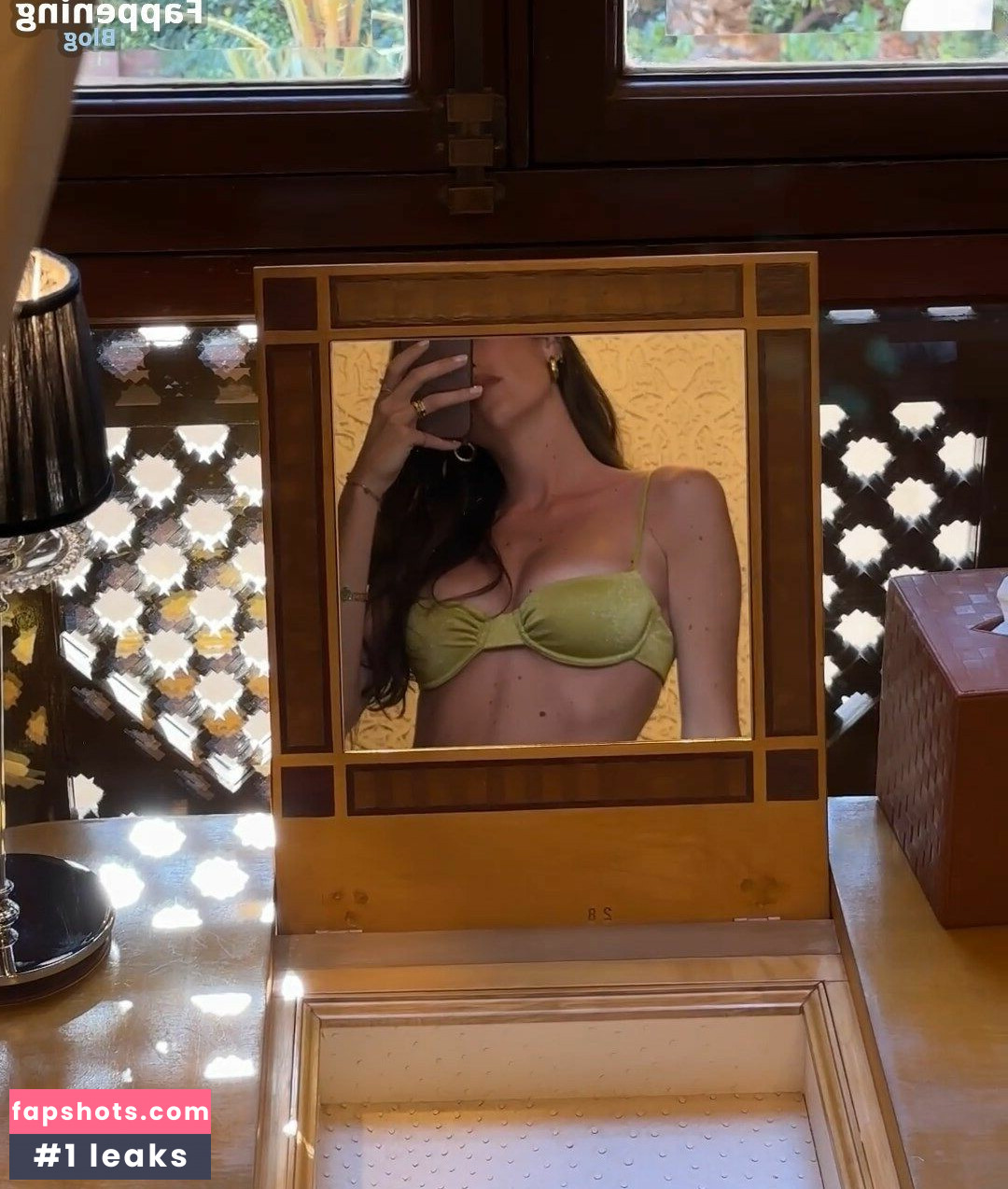 Julie Ferreri gallery photo #3